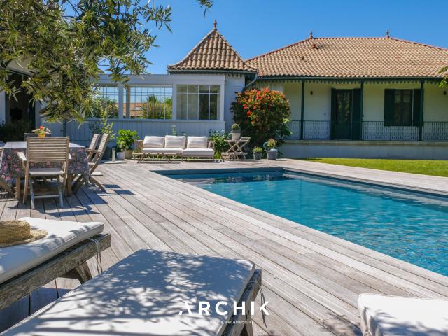 Maison 14 pièces 452 m²
