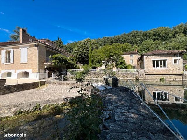 Maison 14 pièces 460 m²