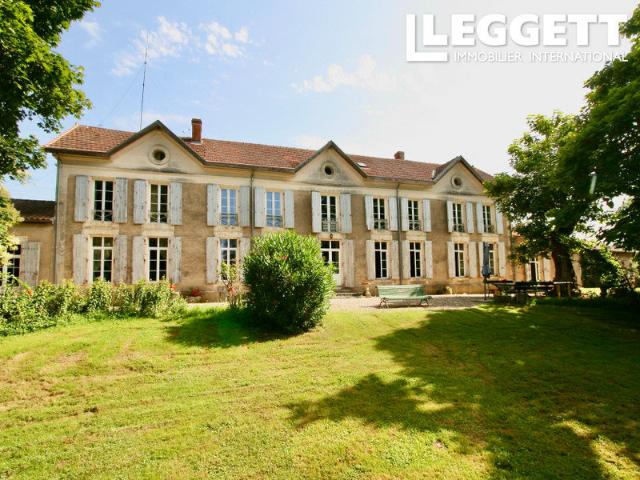 Maison 14 pièces 477 m²