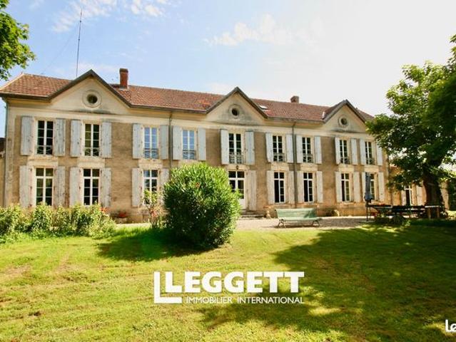 Maison 14 pièces 477 m²
