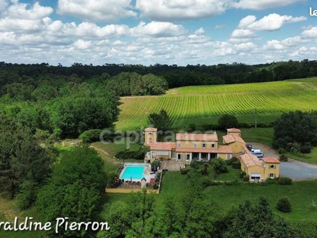 Maison 14 pièces 480 m²