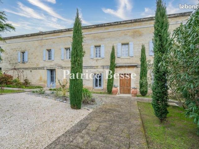 Maison 14 pièces 497 m²