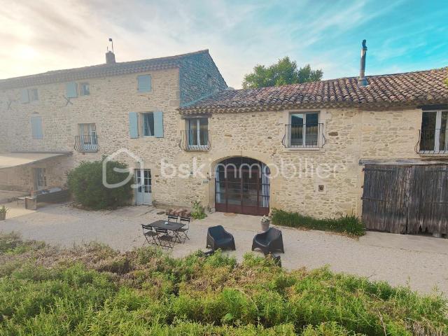 Maison 14 pièces 400 m²