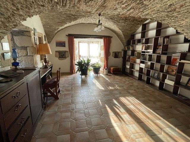 Maison 14 pièces 407 m²