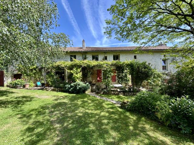 Maison 14 pièces 413 m²