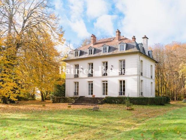 Maison 14 pièces 415 m²