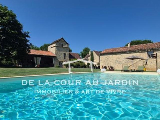Maison 14 pièces 416 m²