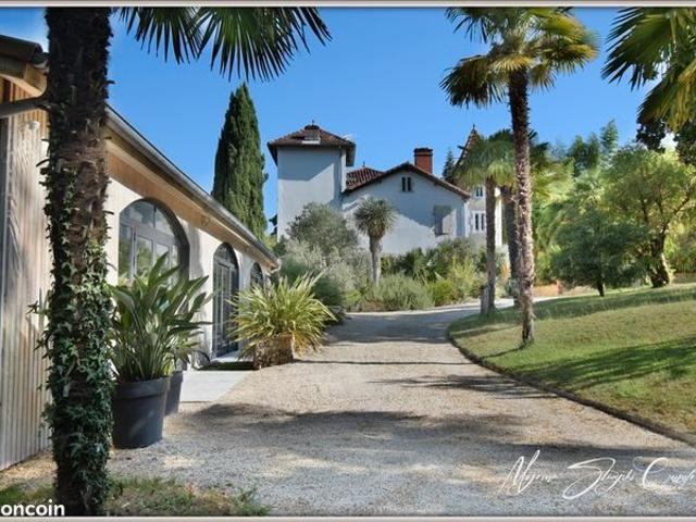 Maison 14 pièces 420 m²