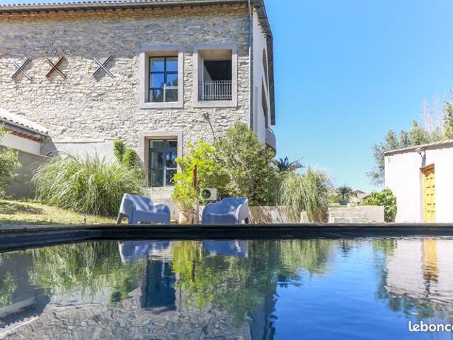 Maison 14 pièces 420 m²