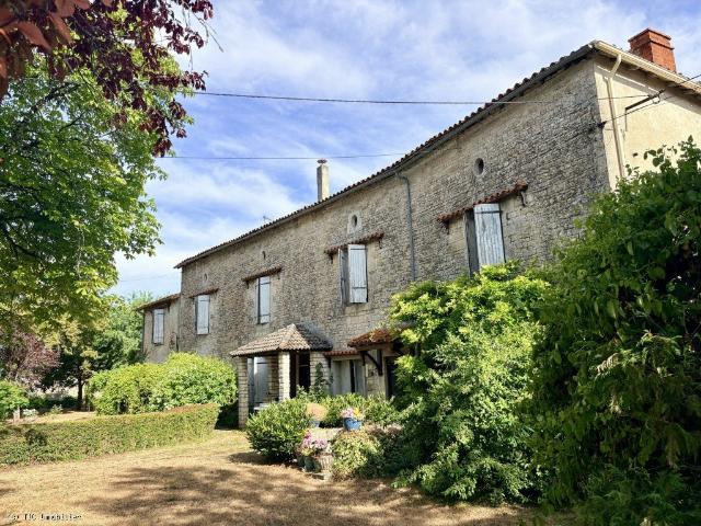 Maison 14 pièces 424 m²