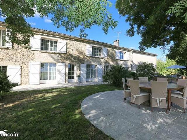 Maison 14 pièces 425 m²