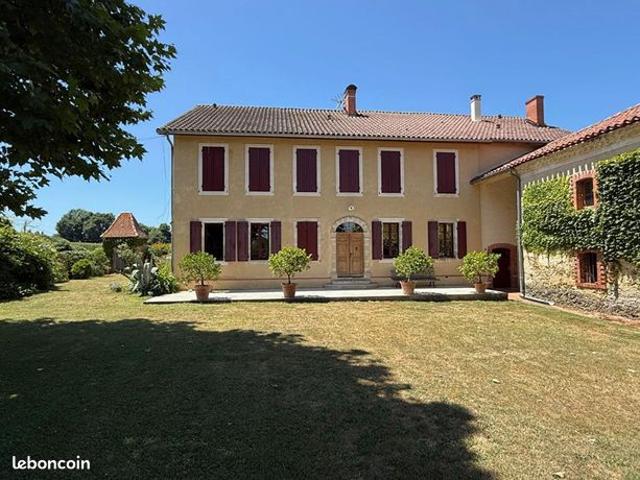 Maison 14 pièces 430 m²