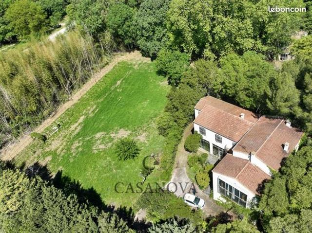 Maison 14 pièces 430 m²