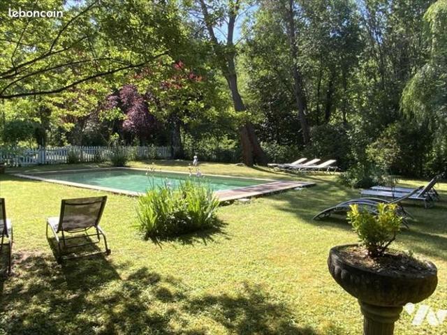 Maison 14 pièces 431 m²