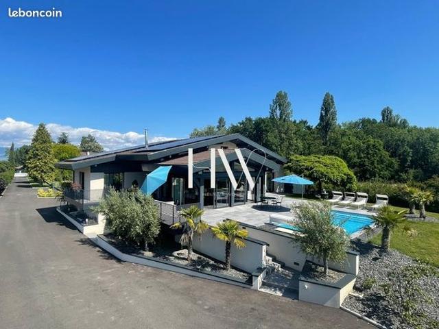 Maison 14 pièces 437 m²