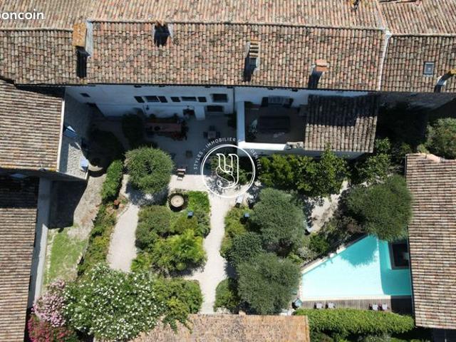 Maison 14 pièces 434 m²