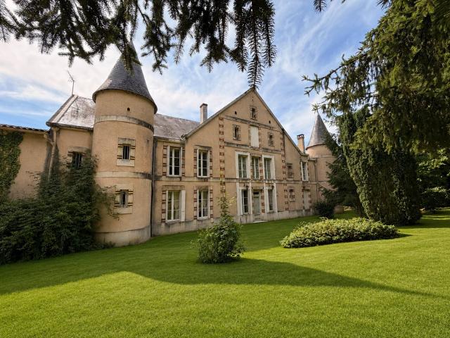 Maison 14 pièces 542 m²