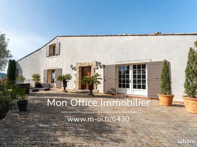 Maison 14 pièces 560 m²