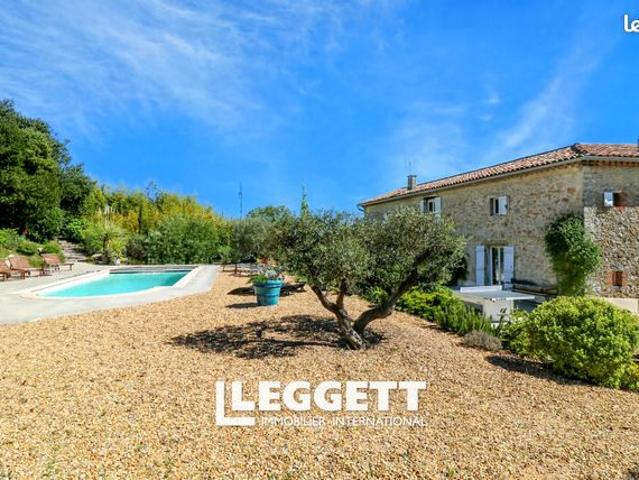 Maison 14 pièces 565 m²
