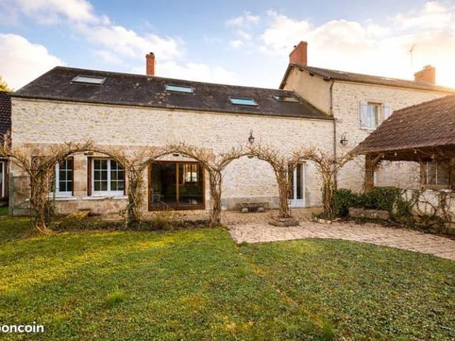 Maison 14 pièces 566 m²