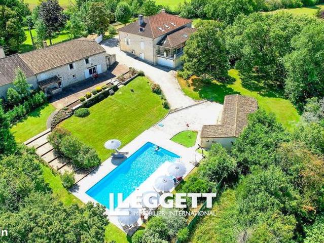 Maison 14 pièces 589 m²