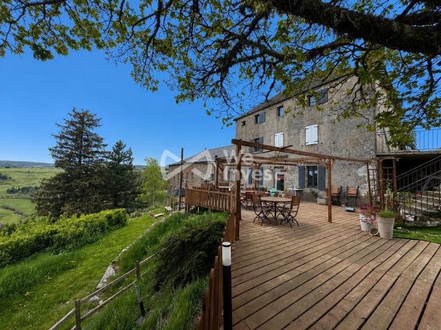 Maison 14 pièces 782 m²