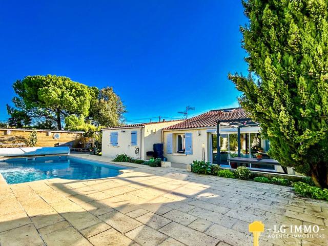 Maison 156m2, piscine chauffée et garage 156m² Arces