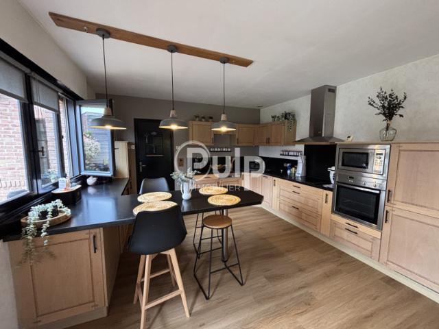 Maison 157m2 semi plein pied 4 chambres garage carport