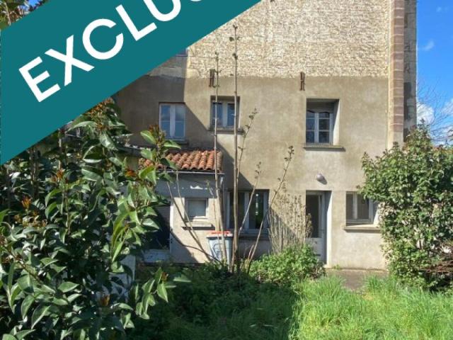 MAISON 150M2+50M2 DE GRENIER CENTRE NIORT A RENOVER