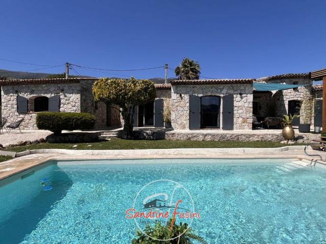 Maison 152 m2 Carros