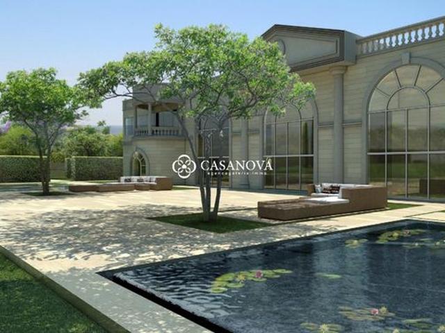 Maison 15 pièces 1500 m²