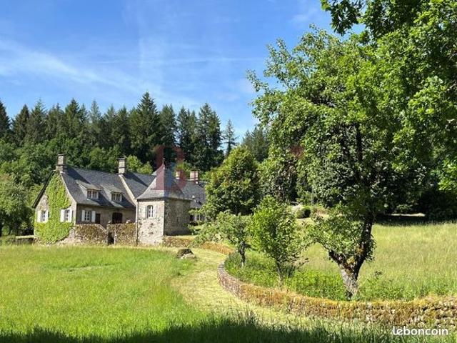 Maison 15 pièces 1000 m²