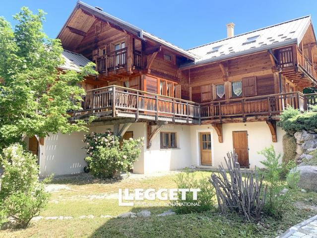 Maison 15 pièces 240 m²