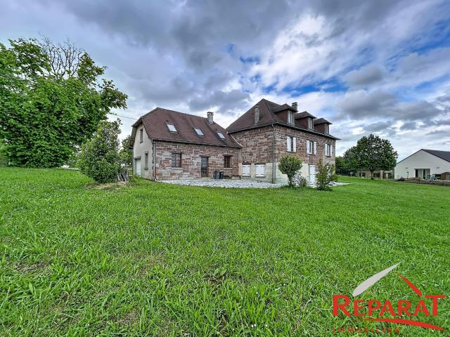 Maison 15 pièces 265 m²