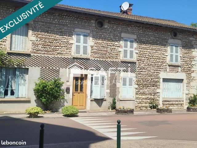 Maison 15 pièces 284 m²