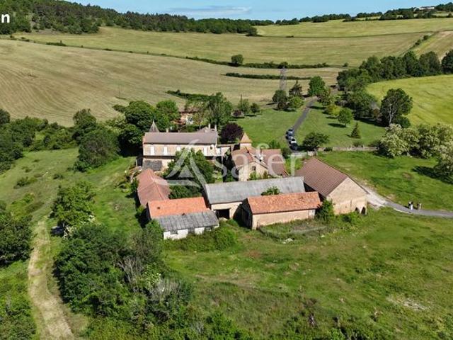 Maison 15 pièces 340 m²