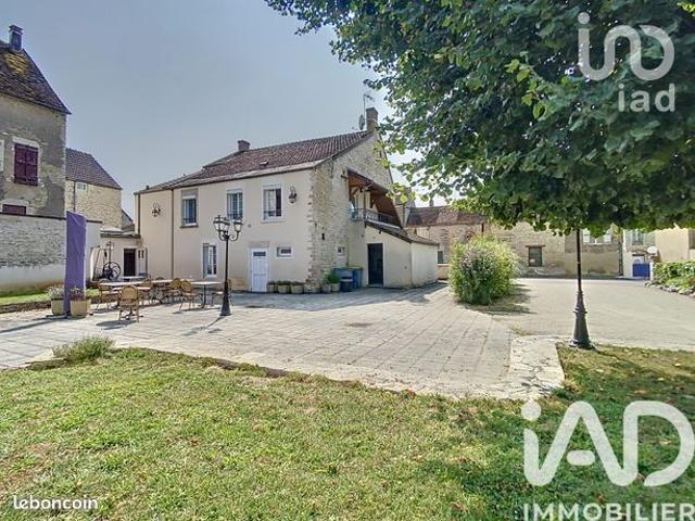 Maison 15 pièces 355 m²