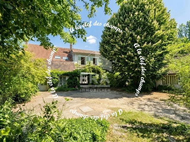 Maison 15 pièces 372 m²