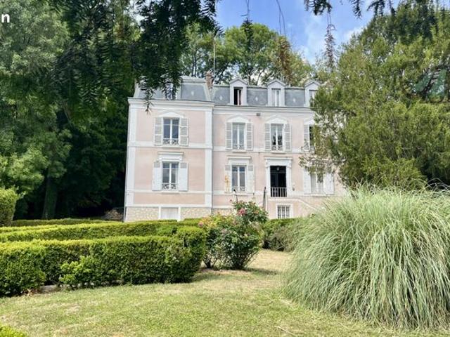 Maison 15 pièces 375 m²