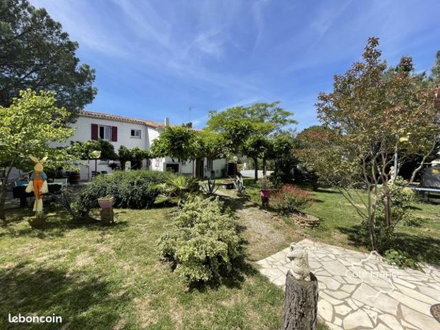 Maison 15 pièces 380 m²