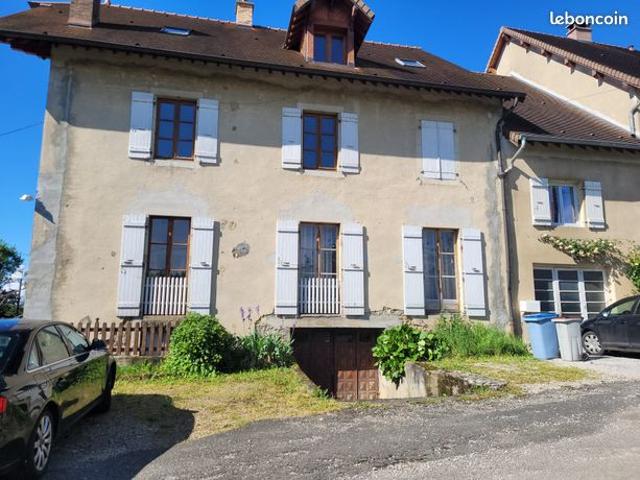 Maison 15 pièces 300 m²