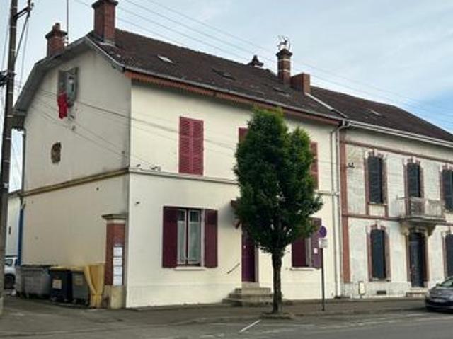 Maison 15 pièces 300 m²