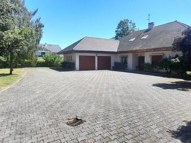 Maison 15 pièces 300 m²