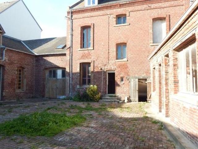 Maison 15 pièces 330 m²