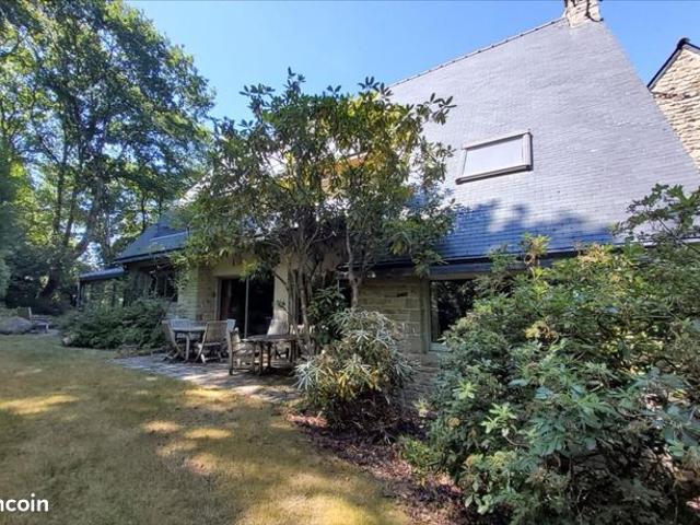 Maison 15 pièces 300 m²