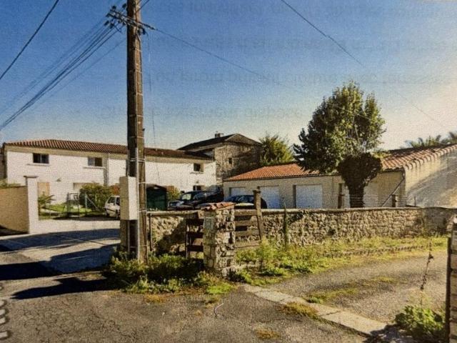 Maison 15 pièces 305 m²