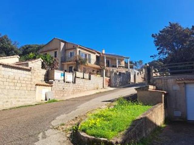 Maison 15 pièces 310 m²