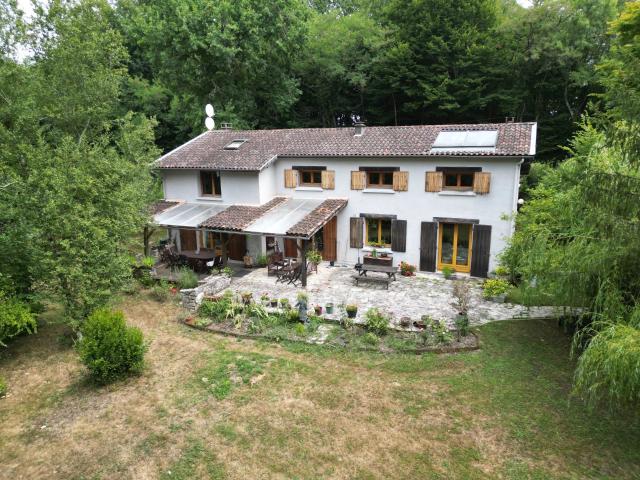Maison 15 pièces 323 m²