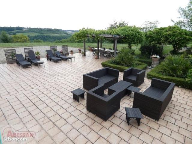 Maison 15 pièces 320 m²