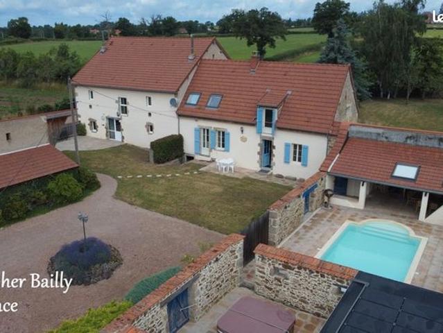 Maison 15 pièces 320 m²